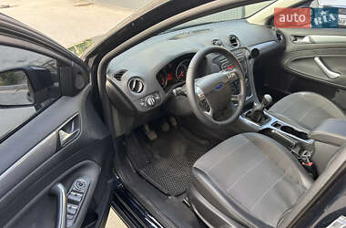 Седан Ford Mondeo 2011 в 