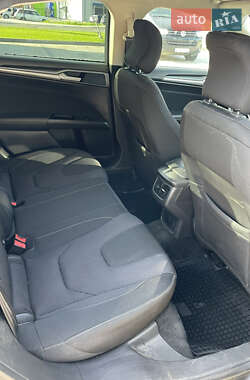 Лифтбек Ford Mondeo 2015 в 