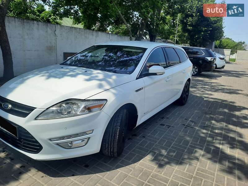 Универсал Ford Mondeo 2013 в 