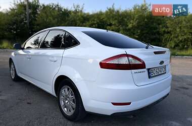 Лифтбек Ford Mondeo 2009 в 