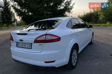 Лифтбек Ford Mondeo 2009 в 