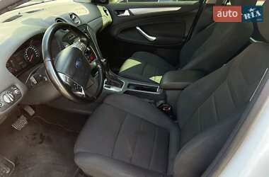 Седан Ford Mondeo 2011 в 