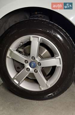 Лифтбек Ford Mondeo 2013 в 