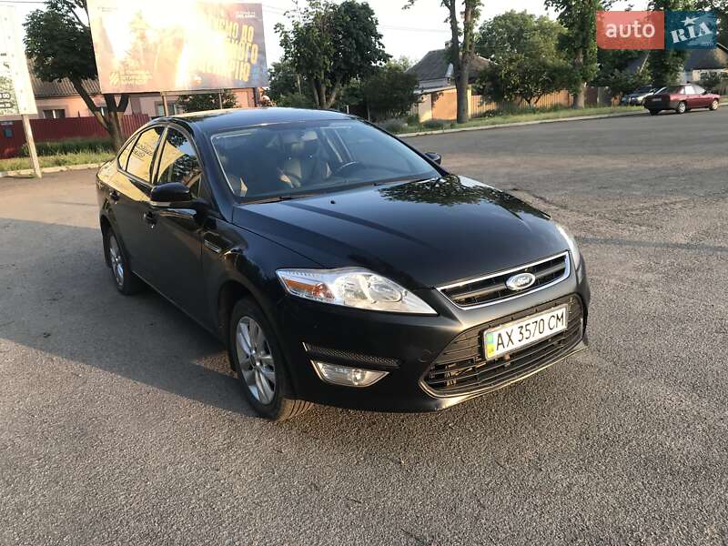 Седан Ford Mondeo 2011 в Первомайске
