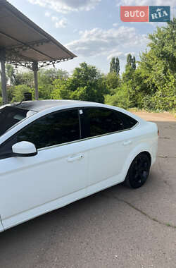 Ліфтбек Ford Mondeo 2008 в 