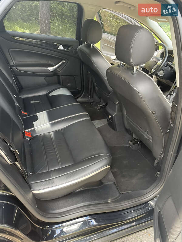 Седан Ford Mondeo 2011 в Белгороде-Днестровском