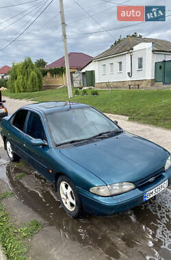 Седан Ford Mondeo 1995 в Путивле