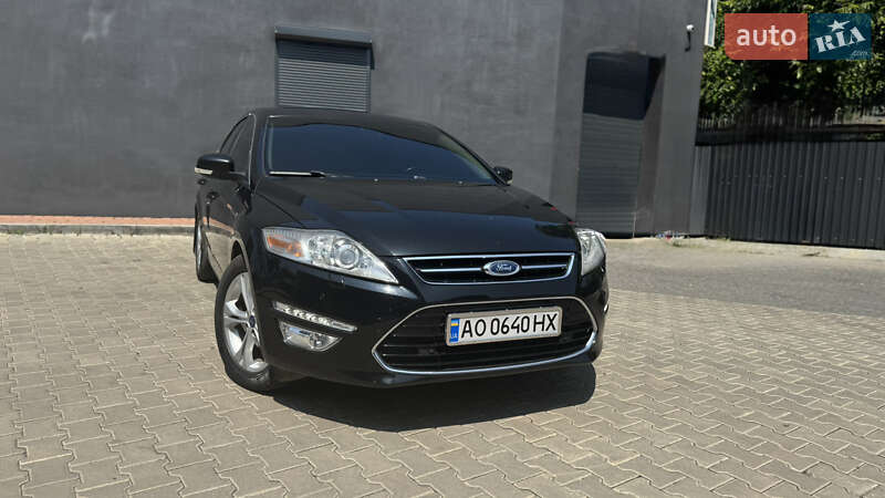 Седан Ford Mondeo 2013 в Ужгороді