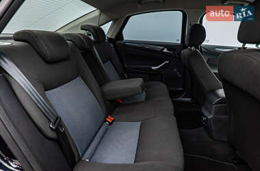 Седан Ford Mondeo 2012 в 