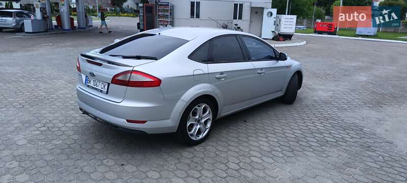 Лифтбек Ford Mondeo 2009 в Костополе