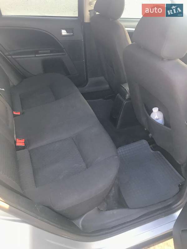 Седан Ford Mondeo 2003 в Березовке