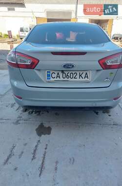 Седан Ford Mondeo 2012 в 