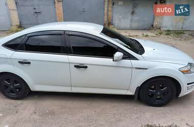 Седан Ford Mondeo 2011 в 