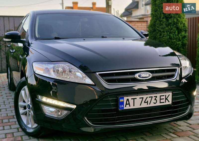 Седан Ford Mondeo 2012 в 