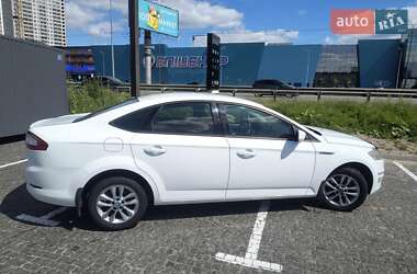Седан Ford Mondeo 2011 в 