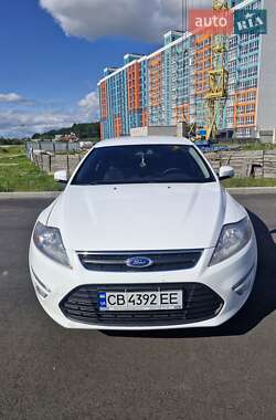Ліфтбек Ford Mondeo 2013 в  фото 6 Ліфтбек Ford Mondeo 2013 в