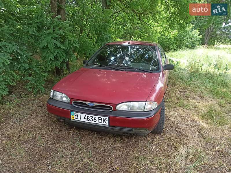 Лифтбек Ford Mondeo 1993 в Полтаве фото 4 Лифтбек Ford Mondeo 1993 в Полтаве