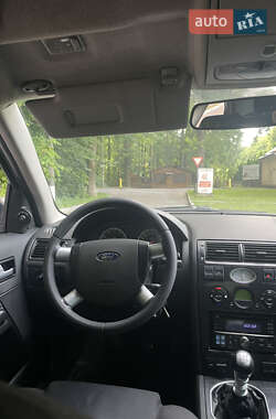 Седан Ford Mondeo 2002 в 