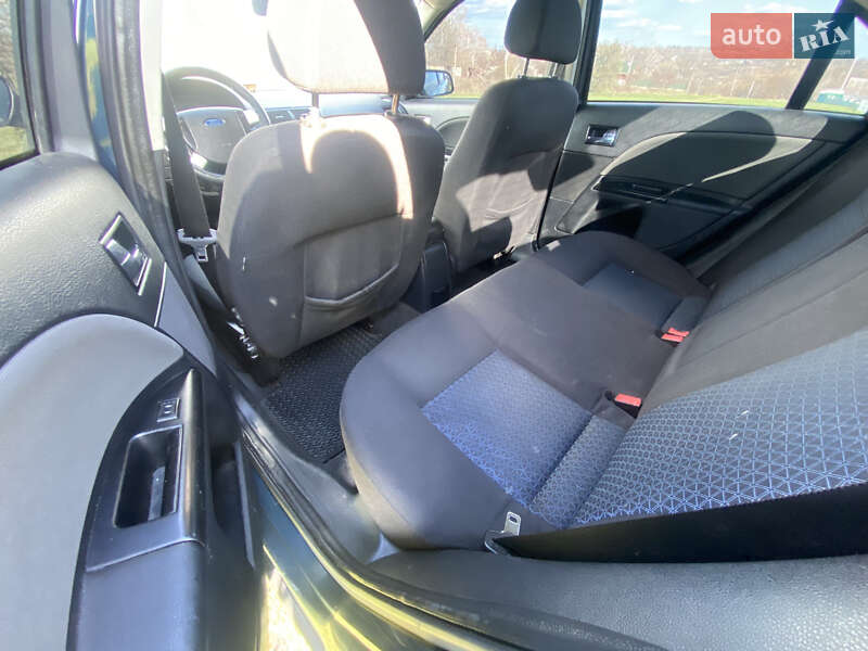 Седан Ford Mondeo 2005 в Киеве