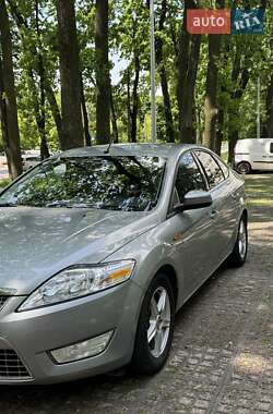 Лифтбек Ford Mondeo 2010 в 