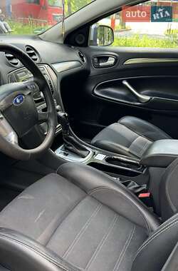 Лифтбек Ford Mondeo 2010 в 