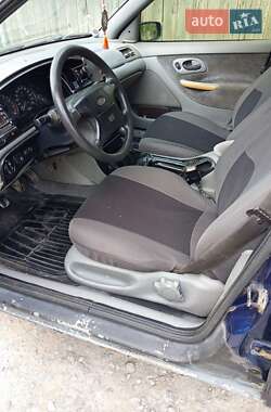 Лифтбек Ford Mondeo 1995 в Дунаевцах