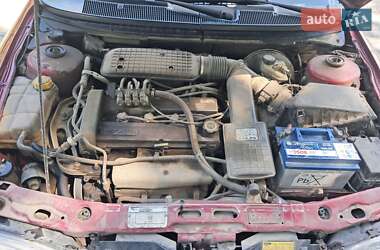 Лифтбек Ford Mondeo 1994 в 