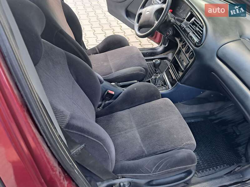 Лифтбек Ford Mondeo 1994 в Черновцах