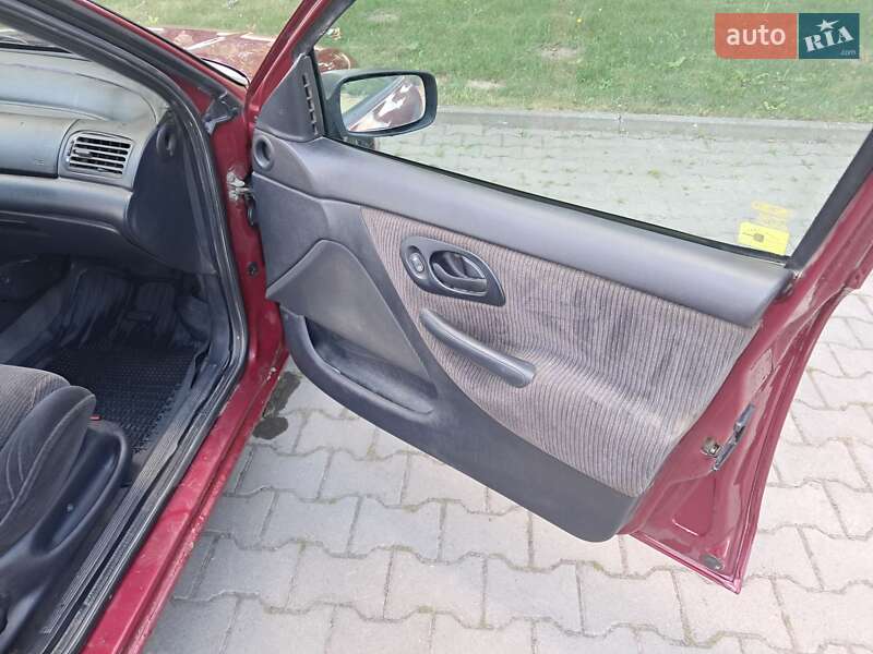 Лифтбек Ford Mondeo 1994 в Черновцах