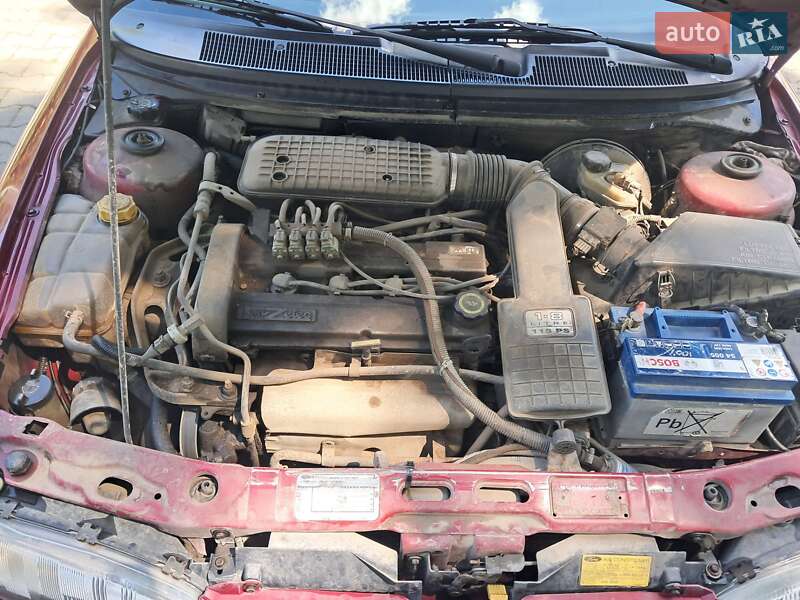 Лифтбек Ford Mondeo 1994 в Черновцах