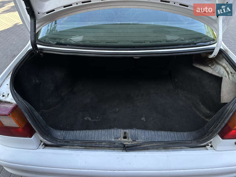 Седан Ford Mondeo 1994 в Запорожье