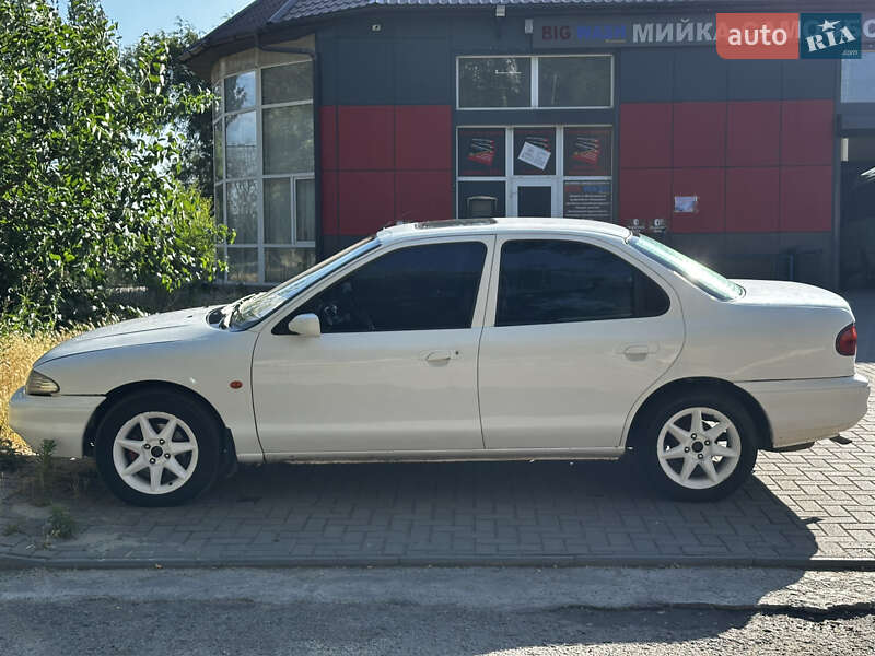 Седан Ford Mondeo 1994 в Запорожье