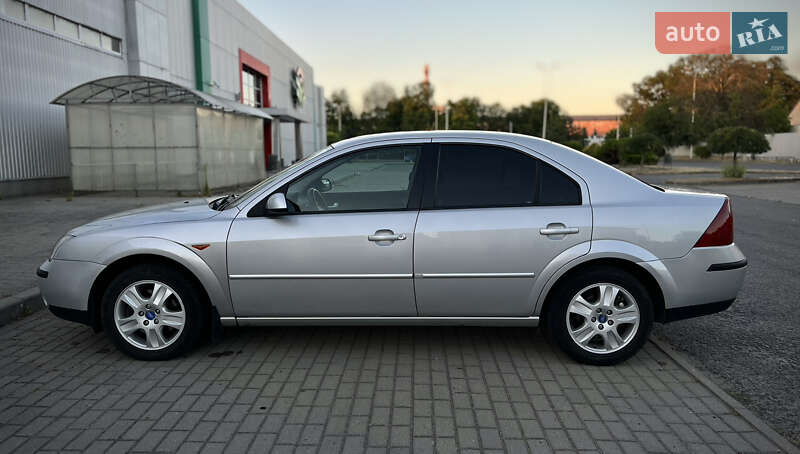 Седан Ford Mondeo 2001 в Ужгороді