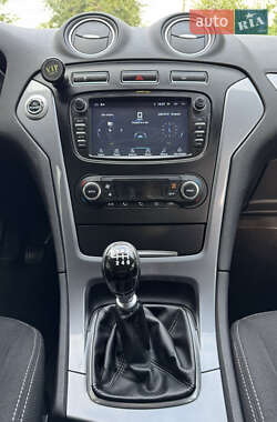 Лифтбек Ford Mondeo 2013 в 