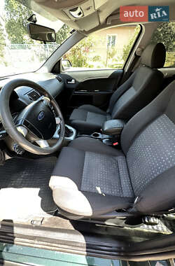 Универсал Ford Mondeo 2003 в 