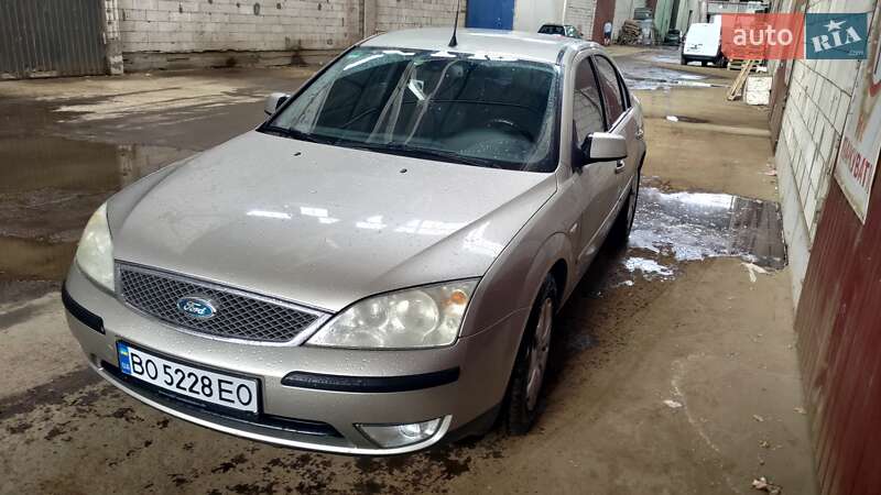 Седан Ford Mondeo 2004 в 