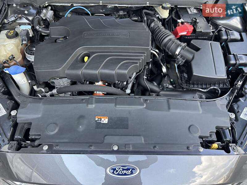 Седан Ford Mondeo 2016 в Луцке