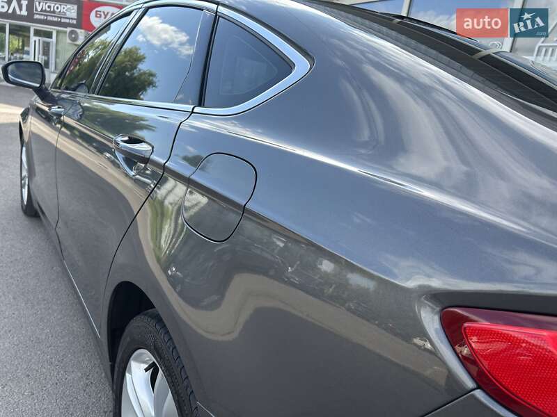 Седан Ford Mondeo 2016 в Луцке