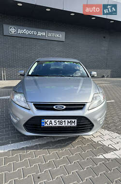 Седан Ford Mondeo 2012 в 