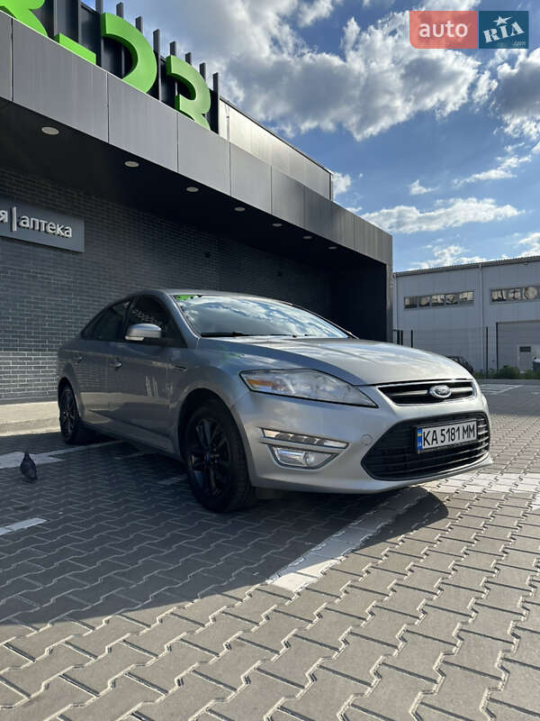 Седан Ford Mondeo 2012 в Киеве