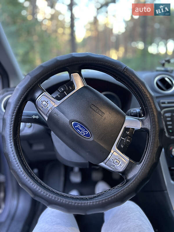 Седан Ford Mondeo 2012 в Полтаве