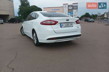 Седан Ford Mondeo 2014 в 