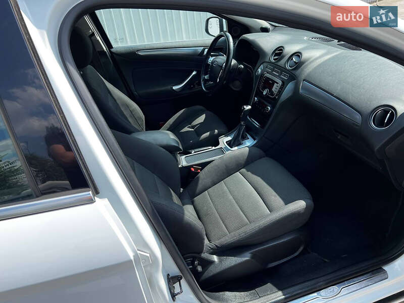 Седан Ford Mondeo 2011 в Днепре