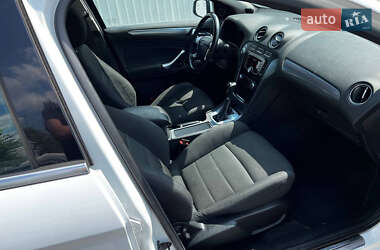 Седан Ford Mondeo 2011 в 