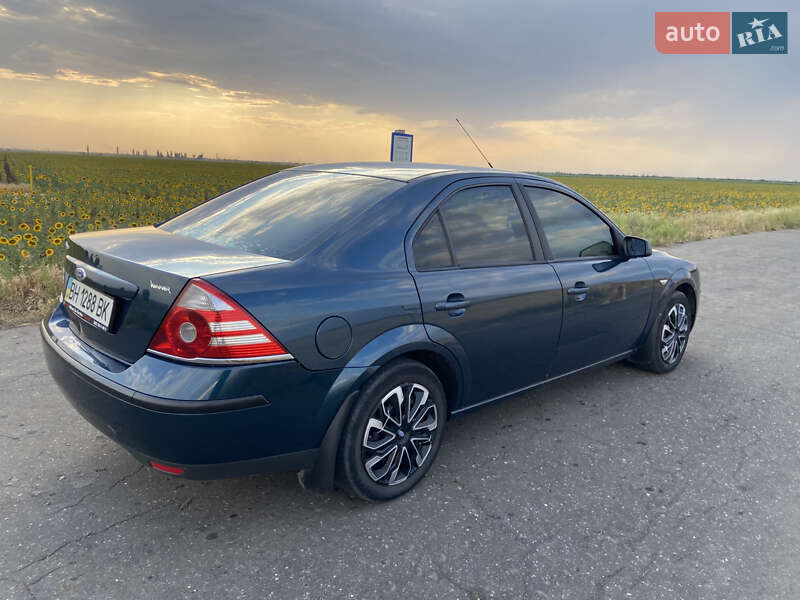 Седан Ford Mondeo 2005 в Снигиревке