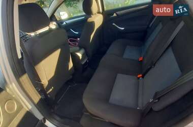 Седан Ford Mondeo 2013 в 