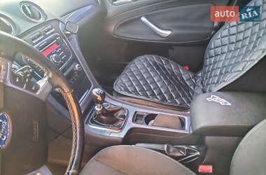 Седан Ford Mondeo 2011 в 