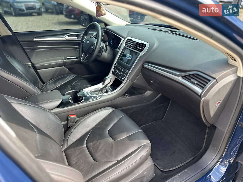 Седан Ford Mondeo 2016 в Львове