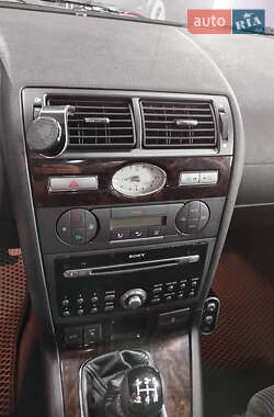 Седан Ford Mondeo 2005 в 