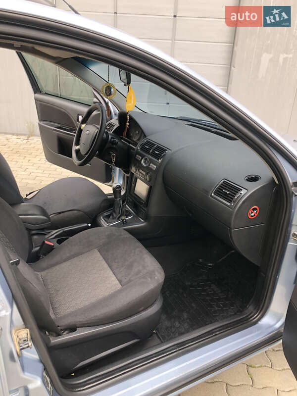 Універсал Ford Mondeo 2004 в Коломиї